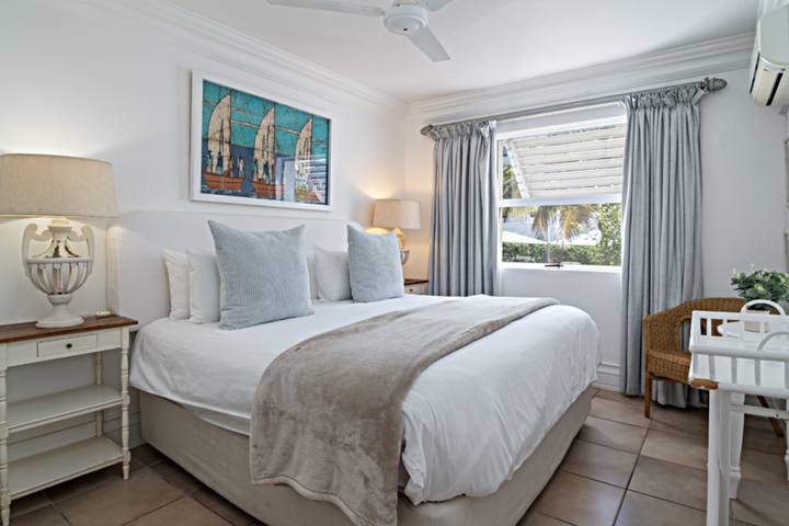 Chakas Cove 36 Main Bedroom